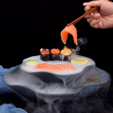寿司与日式炒面搭配的创意
